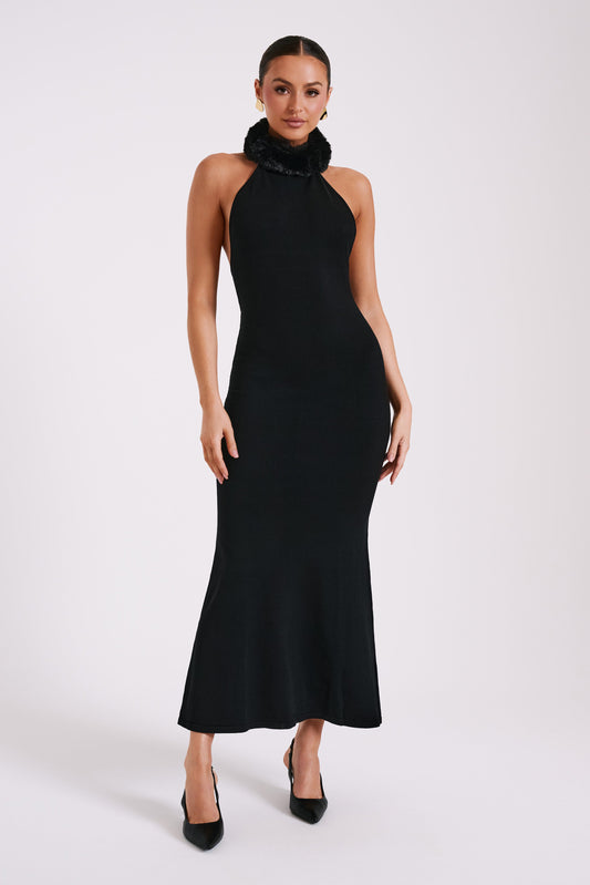 Elva Robe Maxi Tricotée à Manches Croisées avec Fausse Fourrure - Noir