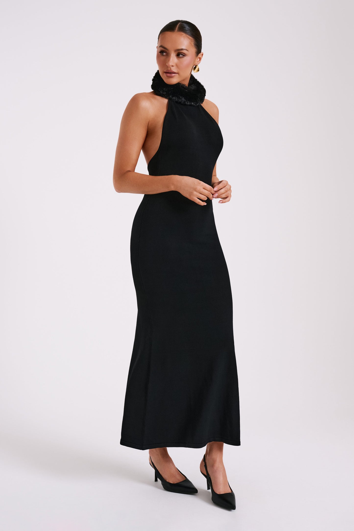 Elva Robe Maxi Tricotée à Manches Croisées avec Fausse Fourrure - Noir