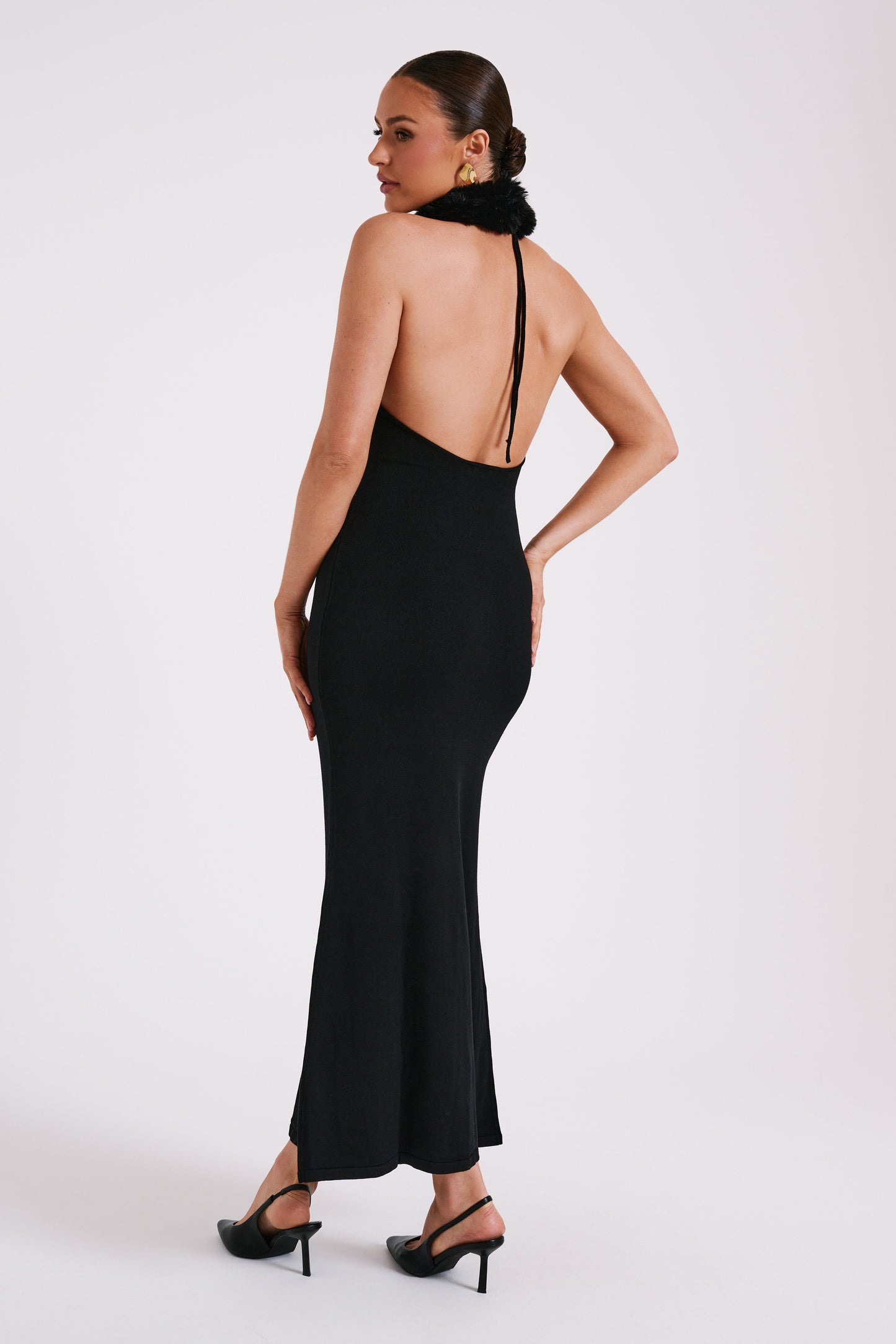 Elva Robe Maxi Tricotée à Manches Croisées avec Fausse Fourrure - Noir
