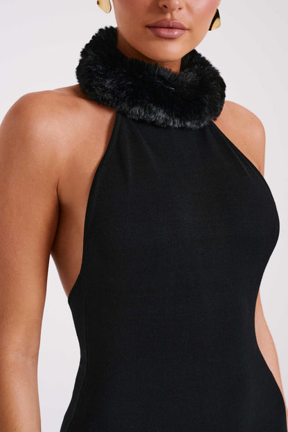 Elva Robe Maxi Tricotée à Manches Croisées avec Fausse Fourrure - Noir