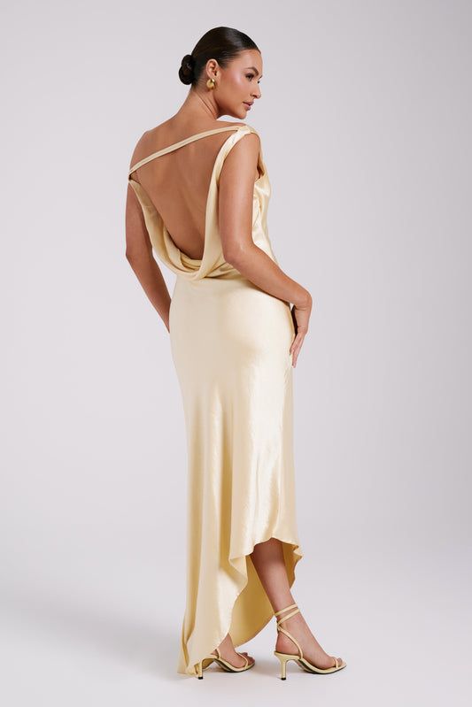 Robe Maxi Yvette à Bretelles avec Emmanchure Asymétrique - Couleur Beurre