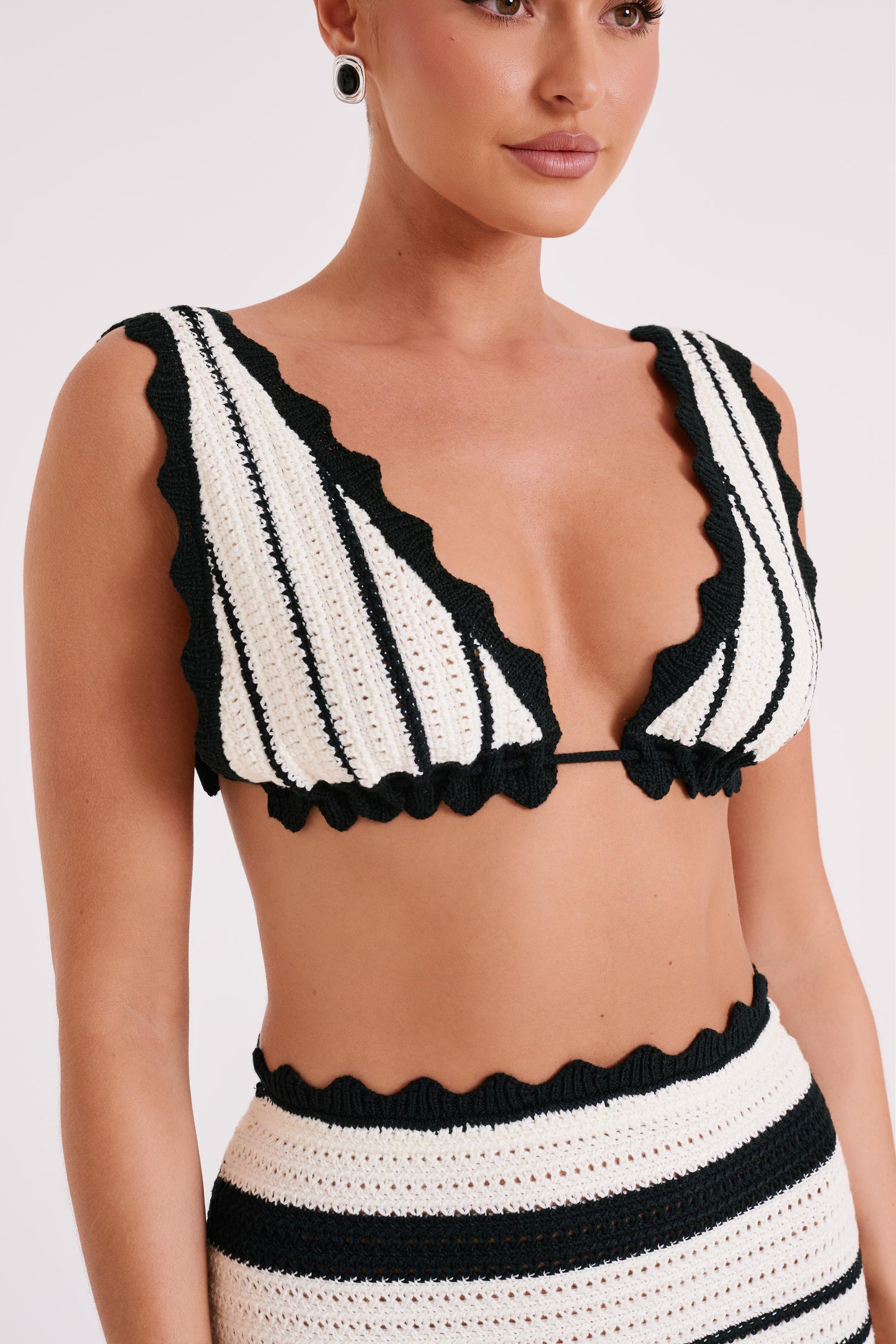 Jadia Bralette Crochetee à Contraste - Noir/Blanc