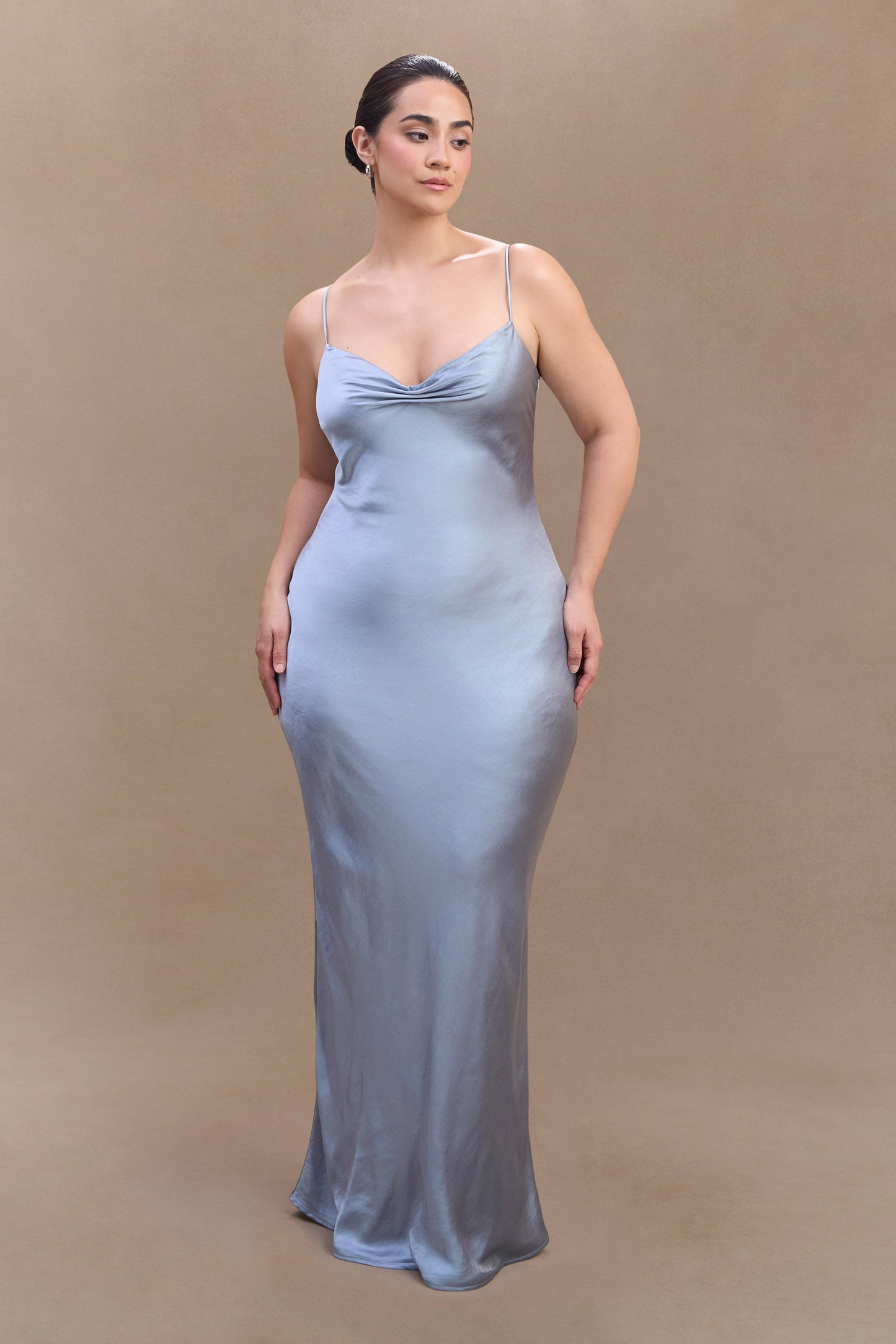Lilly Robe Maxi en Satin à Col en Forme de Coeur - Bleu Glacé