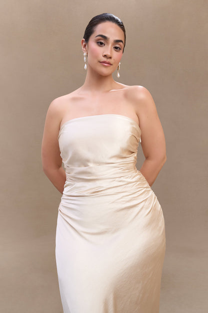 Robe longue satinée sans bretelles Cedar - Or rosé