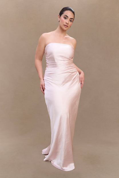 Robe longue satinée sans bretelles Cedar - Rose clair