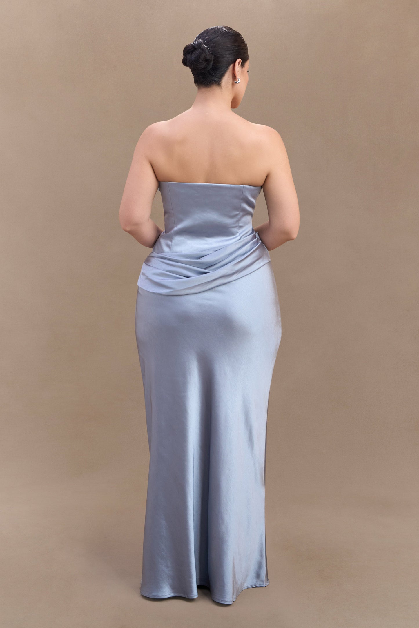 Jasmine Robe Maxi Satin Sans Bretelles - Bleu Glacé