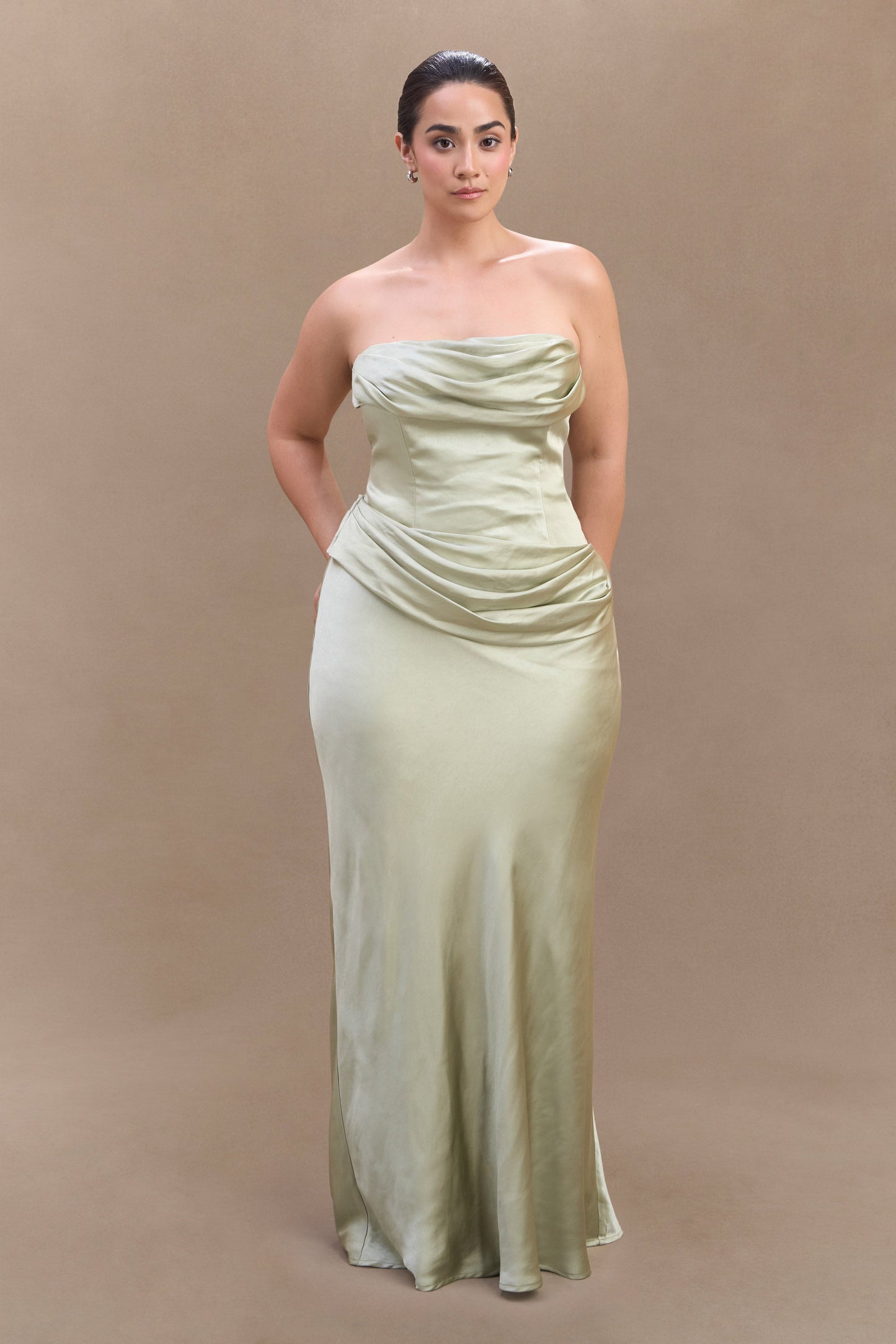 Jasmine Robe Maxi Satin Sans Bretelles - SAGE