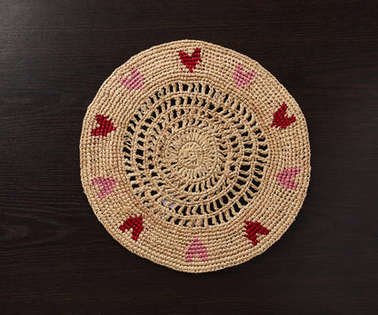 Set de table en raphia tissé à la main avec cœurs rouges et roses – Décoration de table artisanale