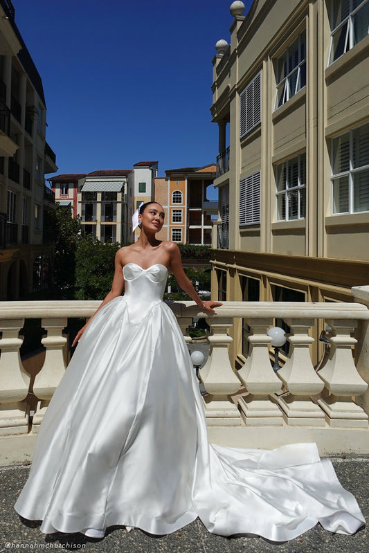 Robe Maxi Satin Sans Bretelles Delphine - Blanche