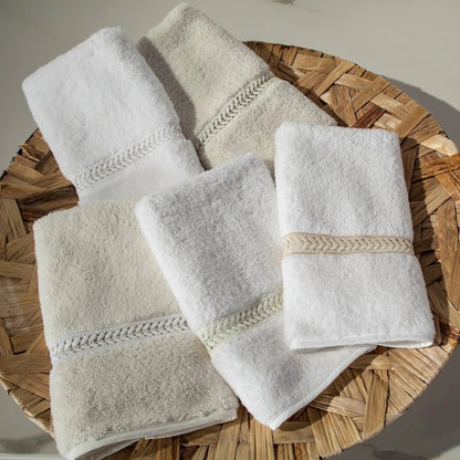 Serviette pour les doigts en forme de couronne